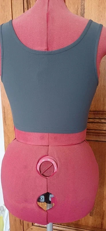 Vestido justo cinza curto com fechos na frente – photo 3